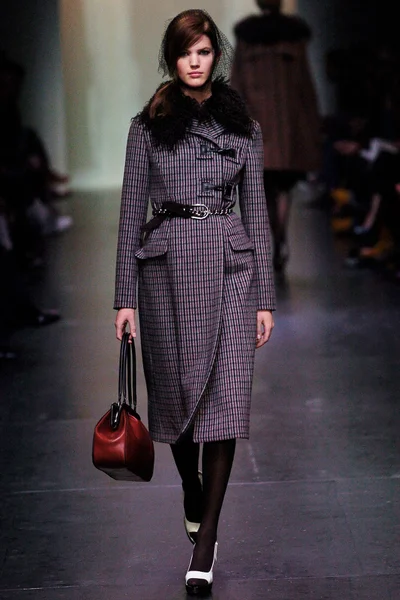 Look 7